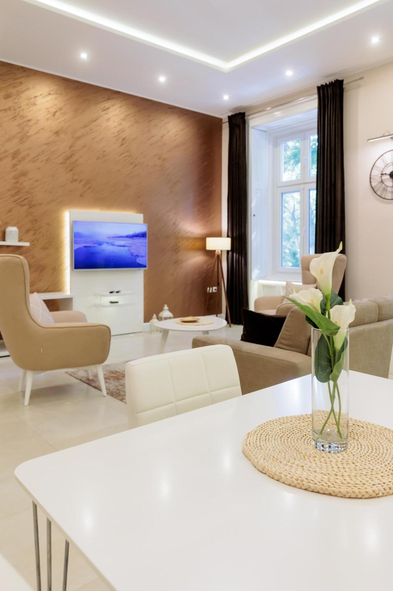 Apartman Mirakul Σουμπότικα Εξωτερικό φωτογραφία