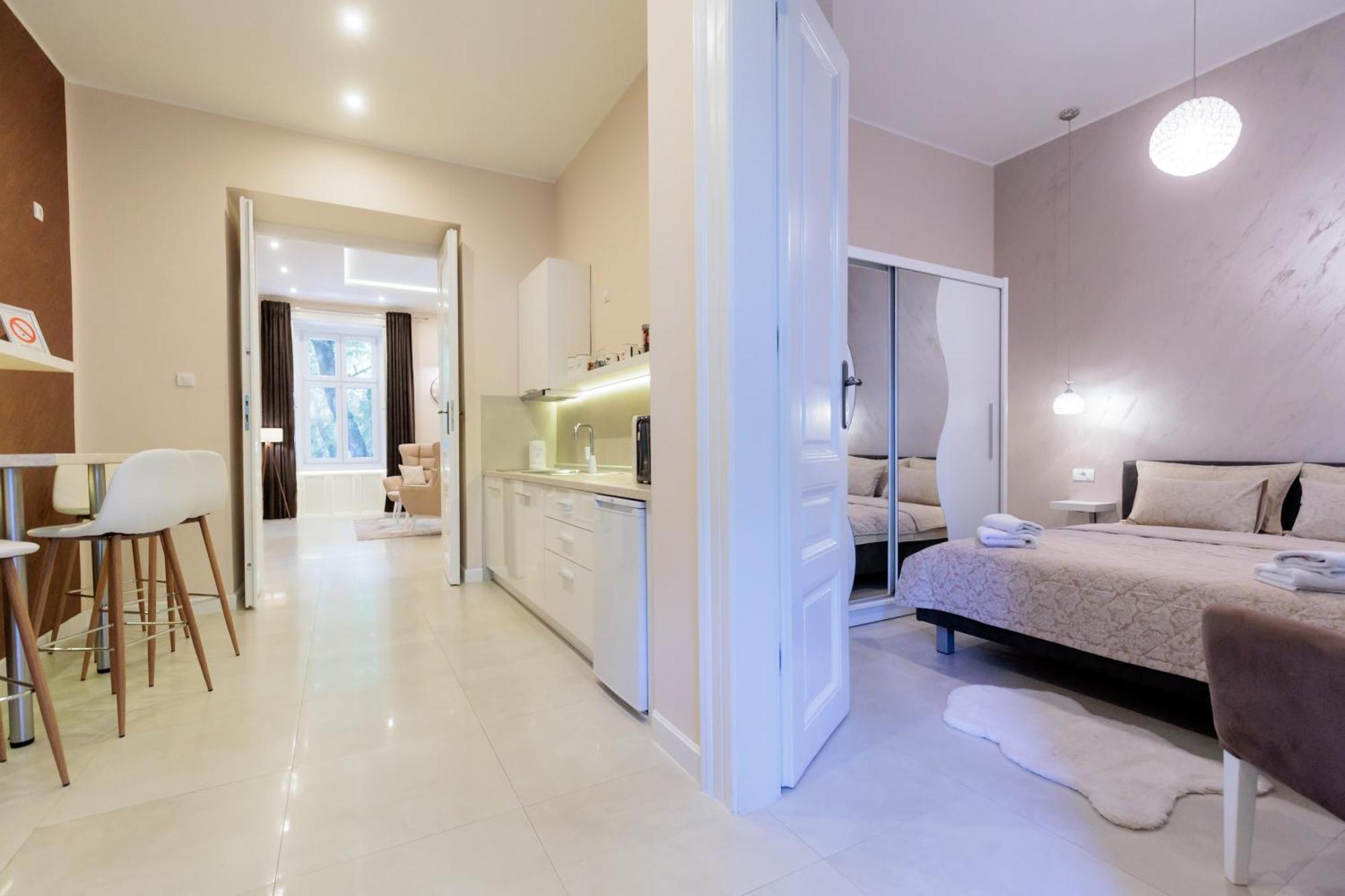 Apartman Mirakul Σουμπότικα Εξωτερικό φωτογραφία